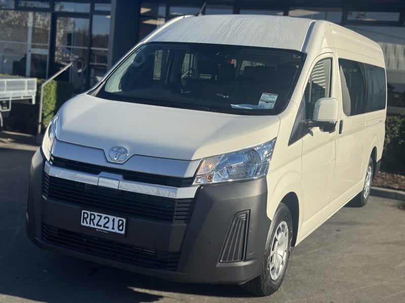 2026 Toyota Hiace ZX 2.8L Turbo Diesel Automati... image 3