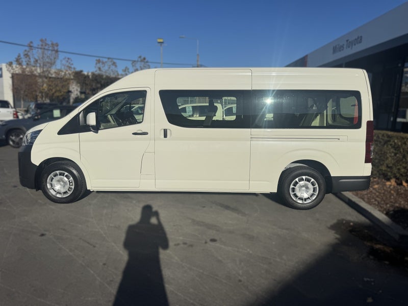 2026 Toyota Hiace ZX 2.8L Turbo Diesel Automati... image 4