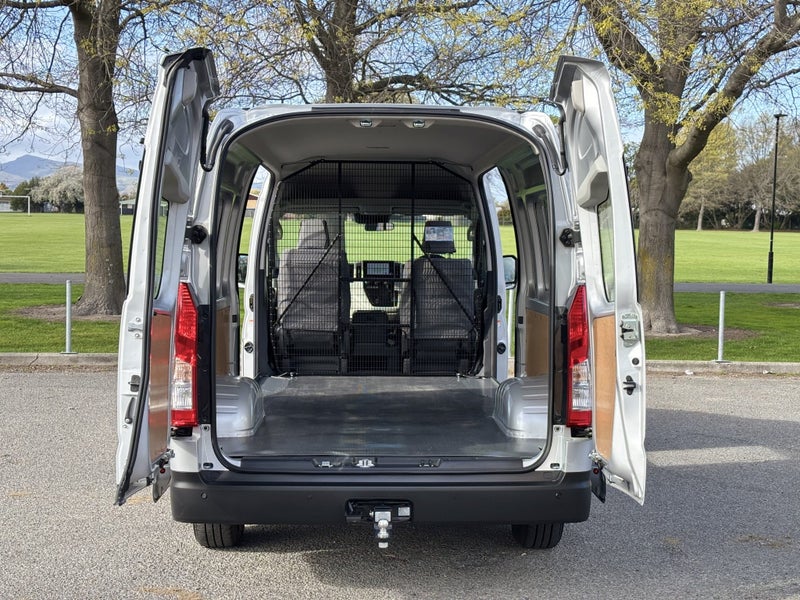 2026 Toyota Hiace Zx Pvn 2.8Dt/6At image 5
