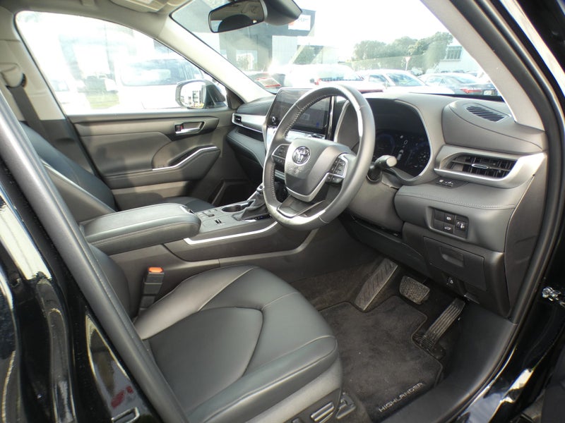 2026 Toyota Highlander Limited 2.5P HEV ECVT AWD image 2