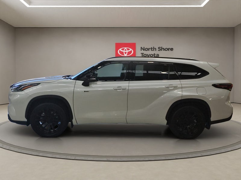 2026 Toyota Highlander Limited ZR 2.5L Hybrid A... image 4