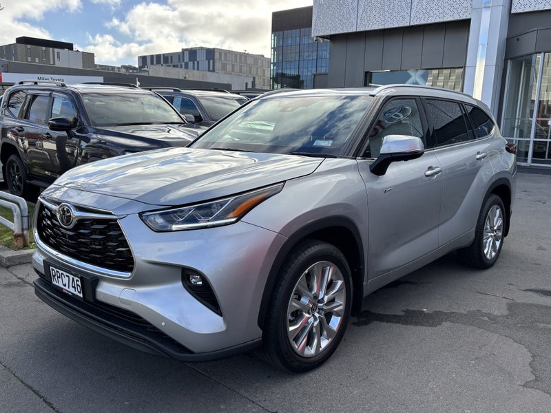 2026 Toyota Highlander Limited ZR 2.5P Hybrid CVT image 3