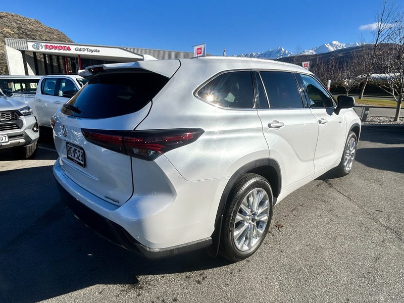 2026 Toyota Highlander ZR Limited Hybrid image 3