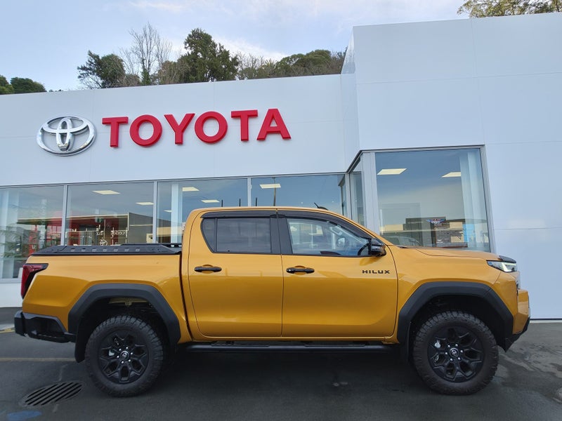 2026 Toyota Hilux Adventure 2.8DT Hybrid 4WD Auto image 2