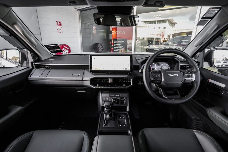 2026 Toyota Hilux Adventure 2.8DT Hybrid 6AT 4W... image 2