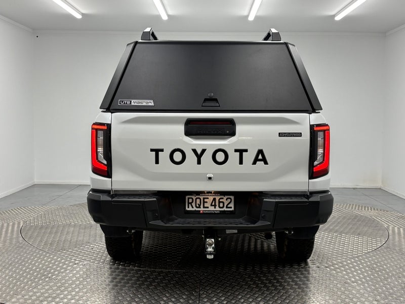 2026 Toyota Hilux Adventure 2.8DT Hybrid 6AT 4W... image 5
