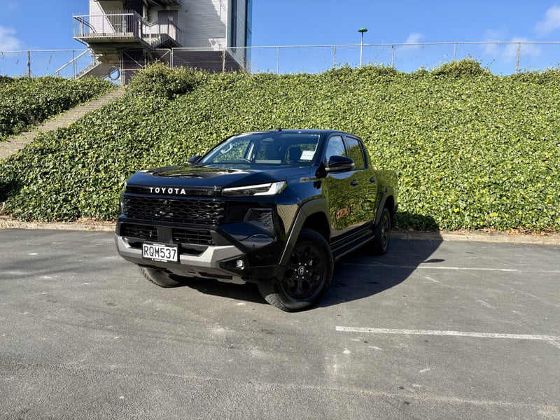 2026 Toyota Hilux Adventure 2.8DT Hybrid 6AT 4W... image 3