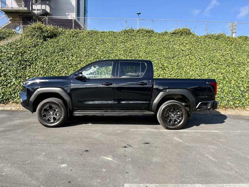 2026 Toyota Hilux Adventure 2.8DT Hybrid 6AT 4W... image 4