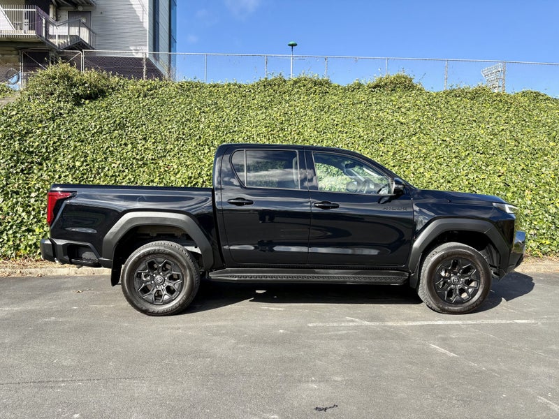 2026 Toyota Hilux Adventure 2.8DT Hybrid 6AT 4W... image 5
