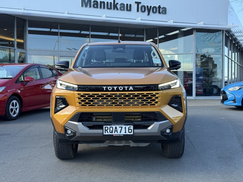 2026 Toyota Hilux Adventure 2.8DT Hybrid 6AT 4W... image 2