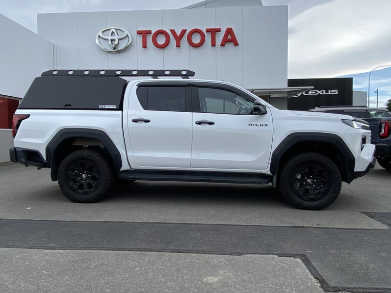 2026 Toyota Hilux Adventure 2.8DT Hybrid 6AT 4W... image 2