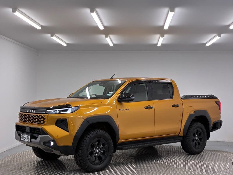 2026 Toyota Hilux Adventure 2.8DT Hybrid 6AT 4W... image 2