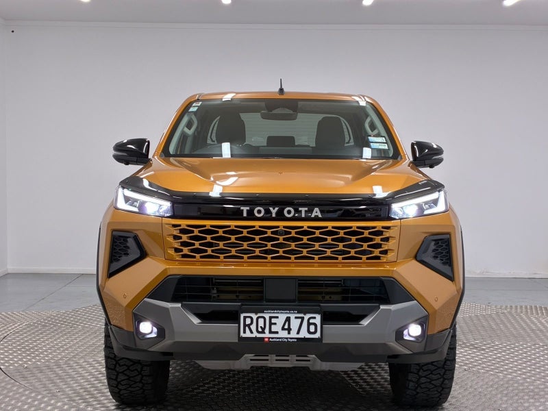 2026 Toyota Hilux Adventure 2.8DT Hybrid 6AT 4W... image 3
