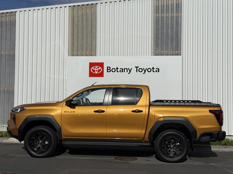 2026 Toyota Hilux Adventure 2.8DT Hybrid 6AT 4W... image 4