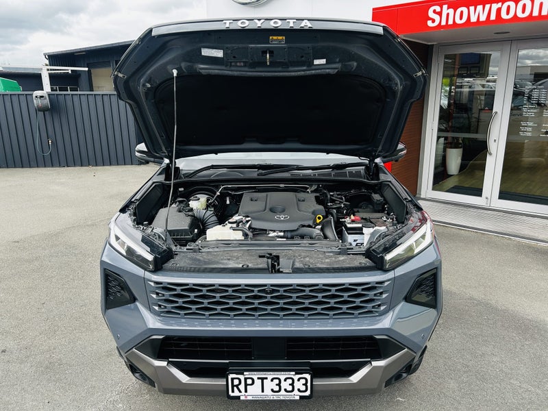2026 Toyota Hilux Adventure 2.8DT Hybrid Automa... image 3