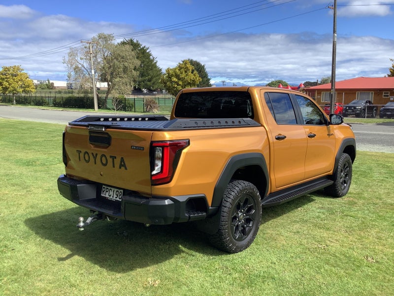2026 Toyota Hilux Adventure Double Cab 2.8DT Hy... image 5
