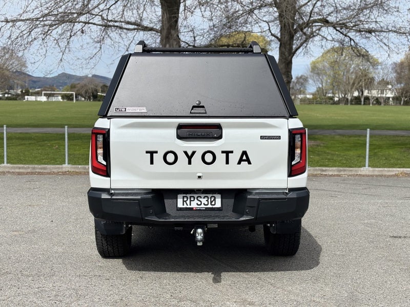 2026 Toyota Hilux Adventure Td Dc 2.8D image 4