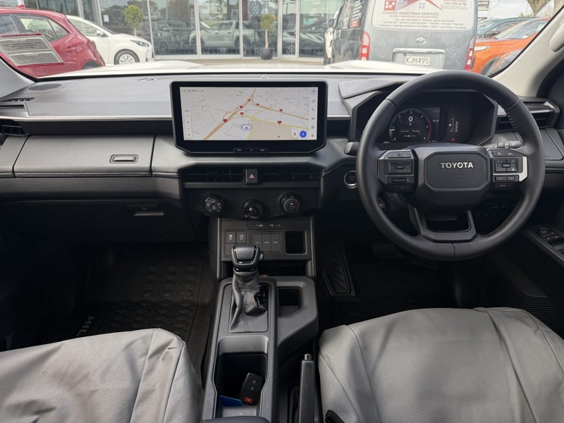 2026 Toyota Hilux SR 2.8DT 6AT 2WD DCU/4D/5S image 2