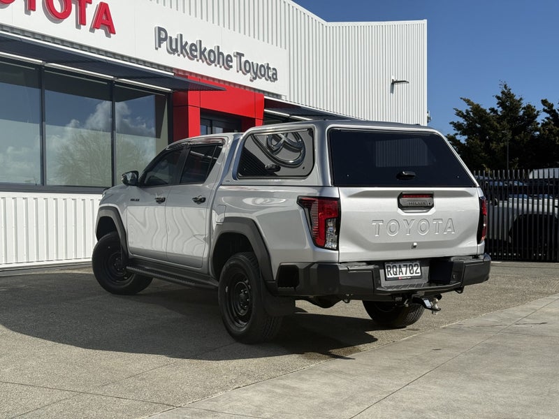 2026 Toyota Hilux SR 2.8DT 6AT 2WD DCU/4D/5S image 4