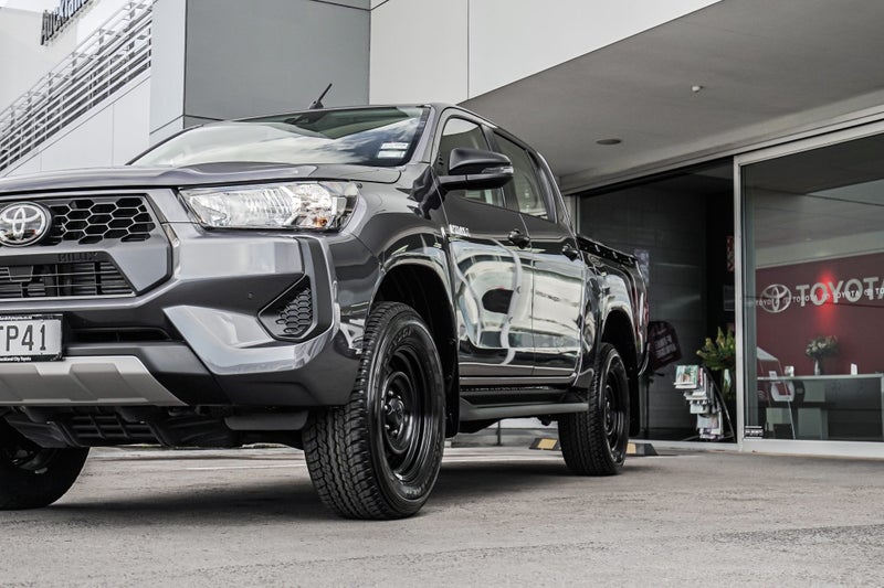 2026 Toyota Hilux SR 2.8DT 6AT 2WD DCW/4D/5S image 5