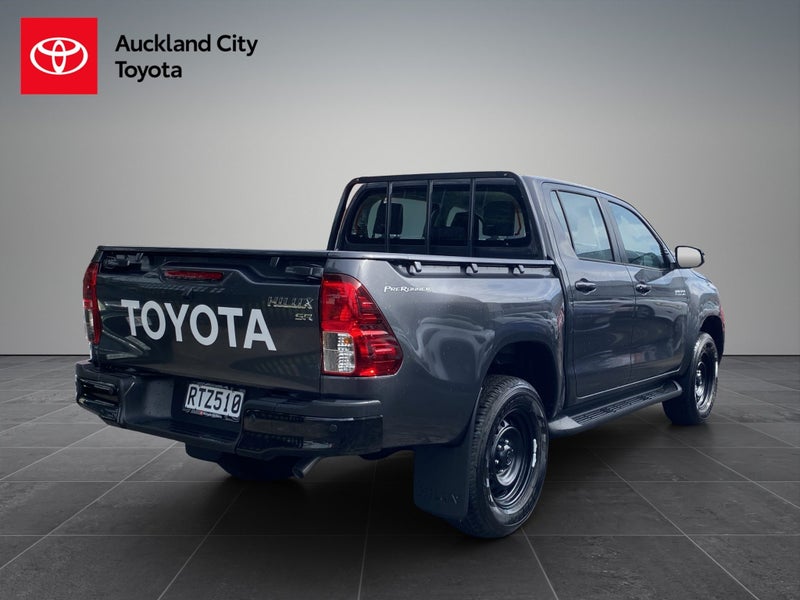 2026 Toyota Hilux SR 2.8DT 6AT 2WD DCW/4D/5S image 3