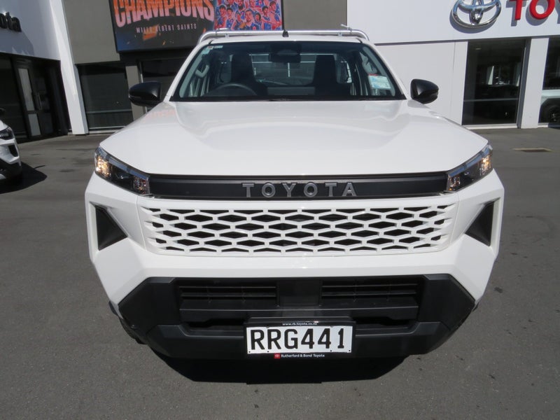 2026 Toyota Hilux SR 2.8DT 6AT 4WD SCC/2D/2S image 3