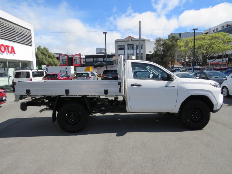 2026 Toyota Hilux SR 2.8DT 6AT 4WD SCC/2D/2S image 4