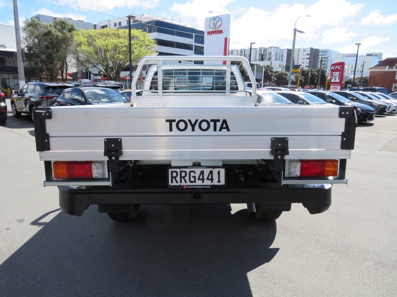 2026 Toyota Hilux SR 2.8DT 6AT 4WD SCC/2D/2S image 5