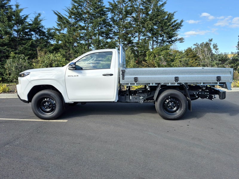 2026 Toyota Hilux SR 2.8DT 6AT 4WD SCC/2D/2S image 4