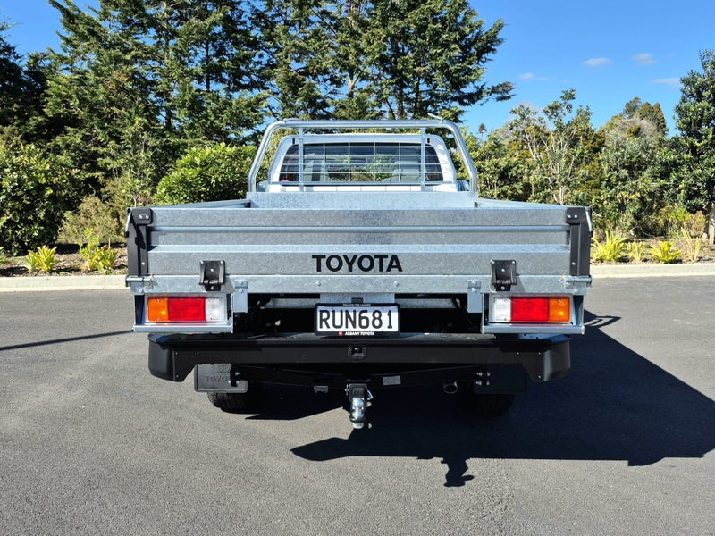 2026 Toyota Hilux SR 2.8DT 6AT 4WD SCC/2D/2S image 5