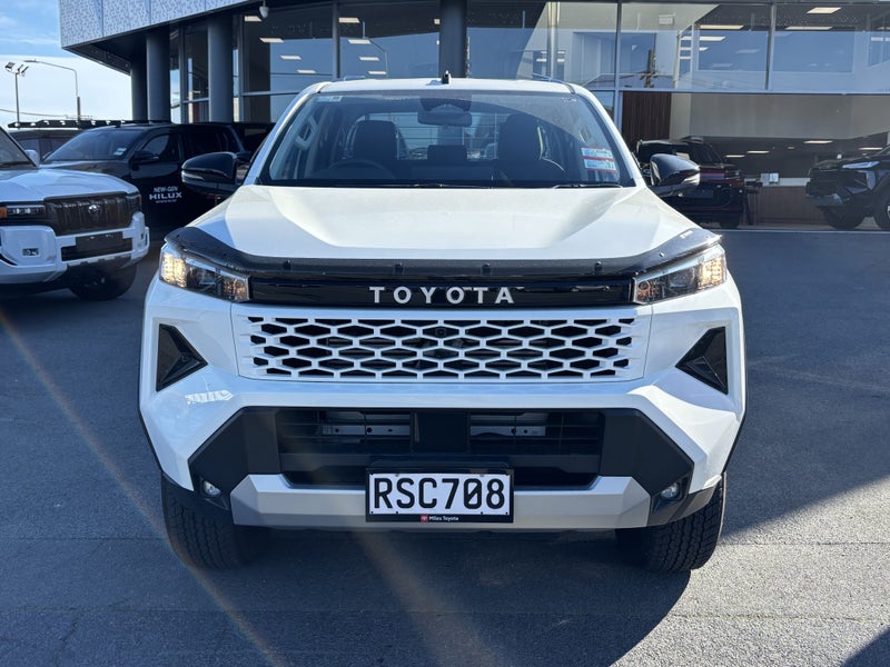2026 Toyota Hilux SR 2.8DT Hybrid 4WD 6AT Doubl... image 2