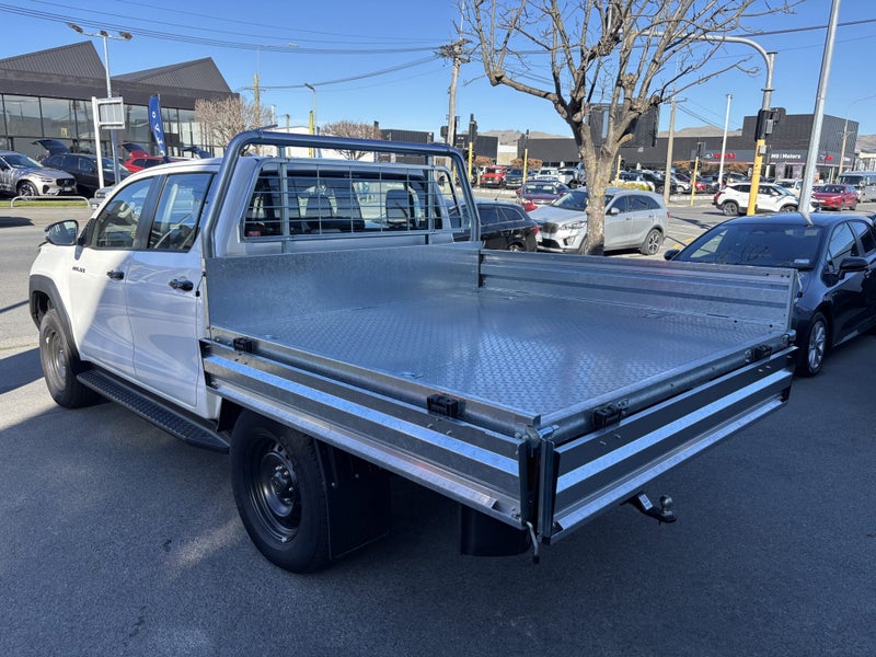 2026 Toyota Hilux SR 2.8DT Hybrid 4WD 6AT Doubl... image 5