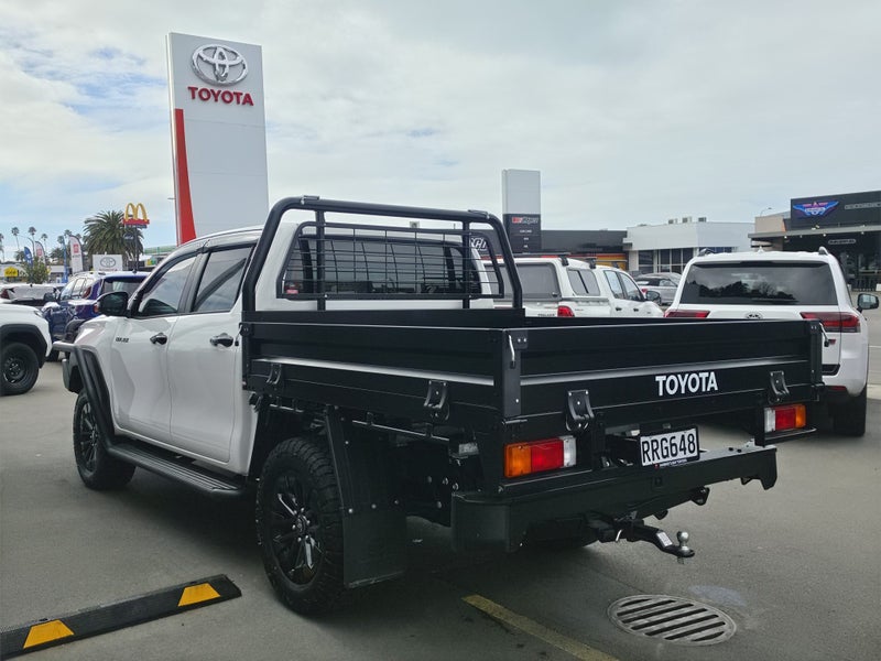 2026 Toyota Hilux SR 2.8DT Hybrid 4WD Auto image 5