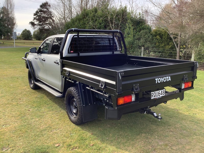 2026 Toyota Hilux SR 2.8DT Hybrid 6AT 4WD Doubl... image 5