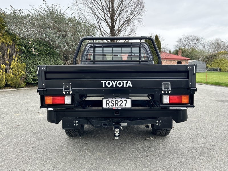 2026 Toyota Hilux SR 4WD image 4