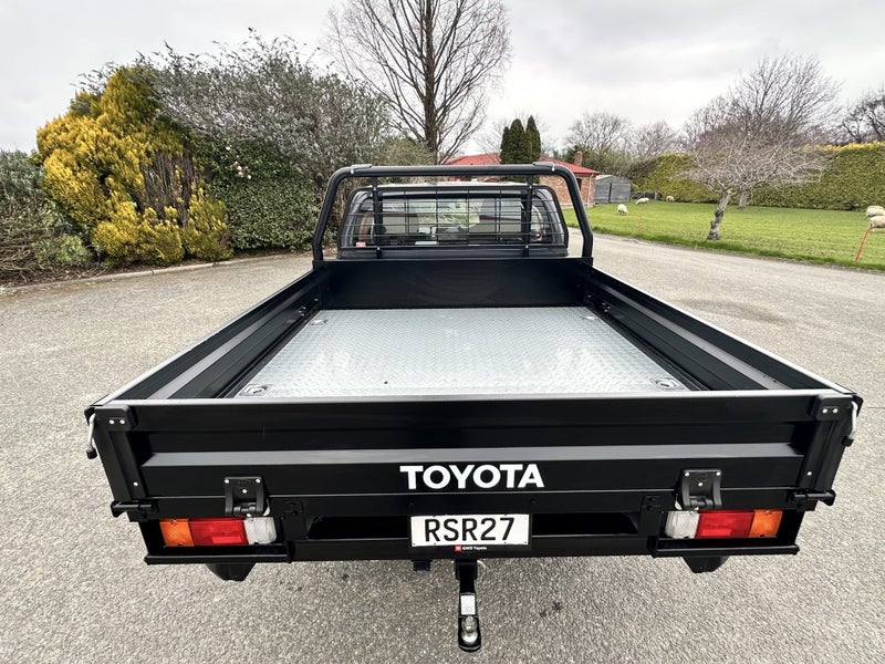 2026 Toyota Hilux SR 4WD image 5