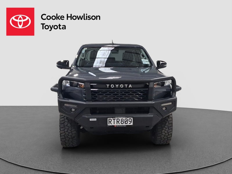 2026 Toyota Hilux SR 4X4 Flat Deck image 2