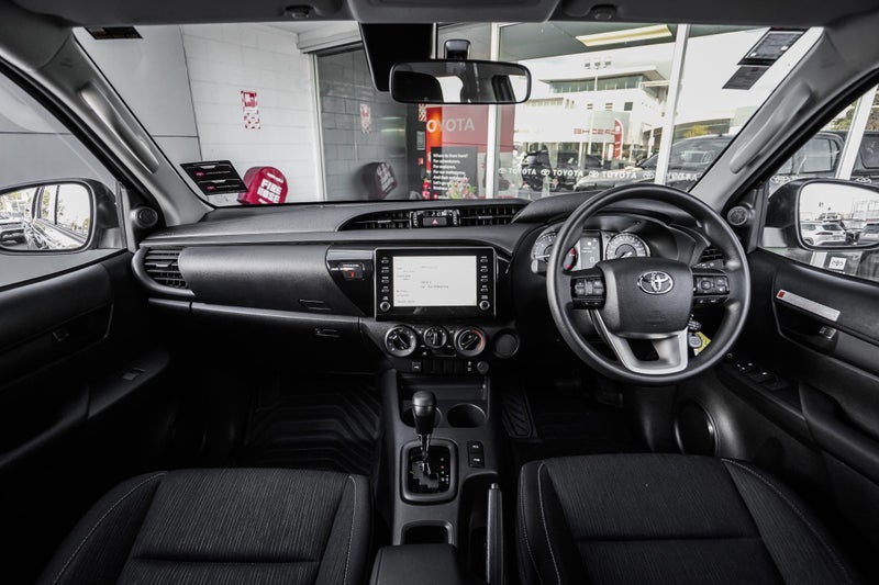 2026 Toyota Hilux Sr Td Dc 2.8Dt image 2