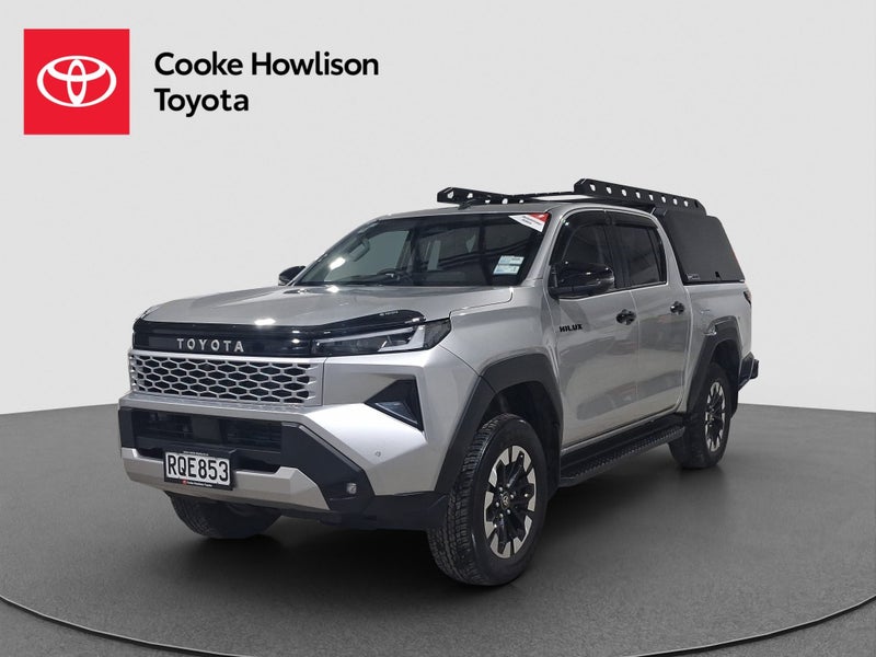 2026 Toyota Hilux SR5 2.8DT Hybrid 4WD image 3