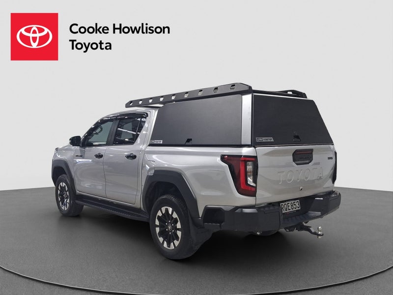 2026 Toyota Hilux SR5 2.8DT Hybrid 4WD image 5