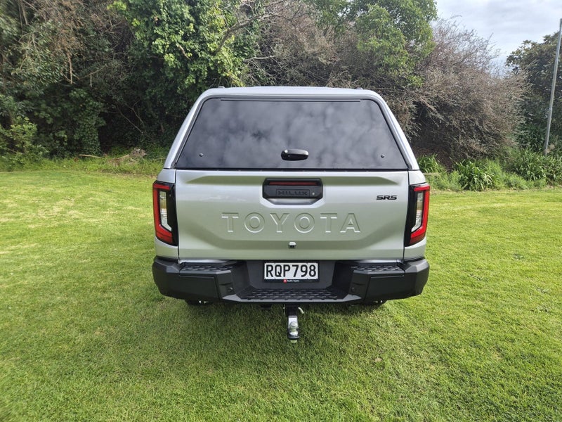 2026 Toyota Hilux SR5 2.8DT Hybrid 6AT 4WD image 5
