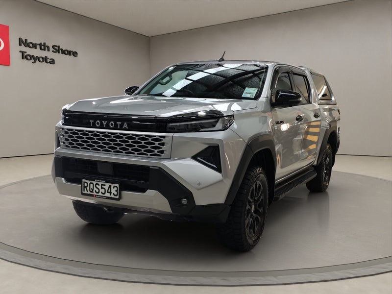 2026 Toyota Hilux SR5 2.8DT Hybrid 6AT 4WD DCW/... image 3