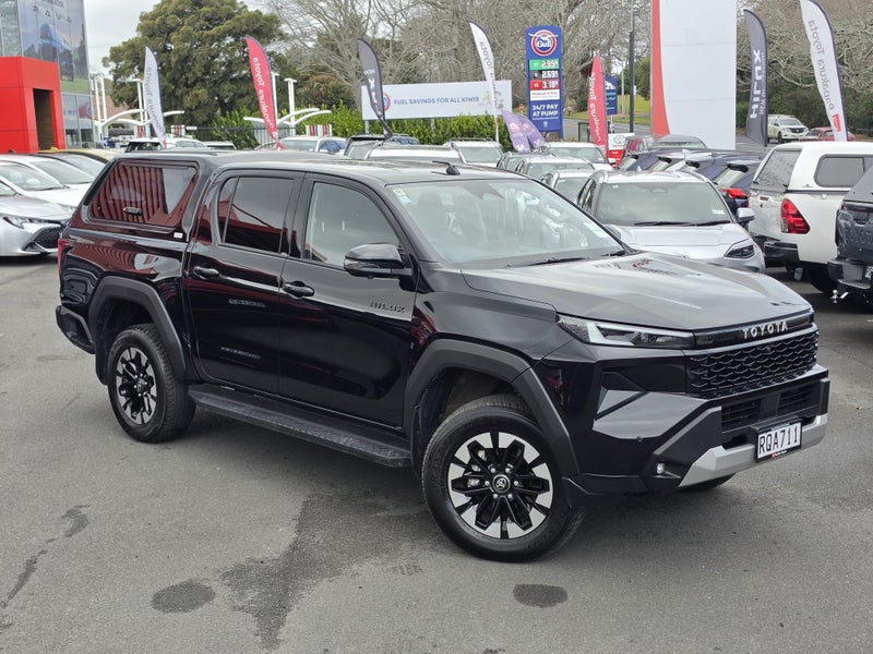 2026 Toyota Hilux SR5 2.8DT Hybrid 6AT 4WD DCW/... image 5