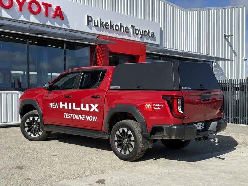 2026 Toyota Hilux SR5 2.8DT Hybrid 6AT 4WD Doub... image 5