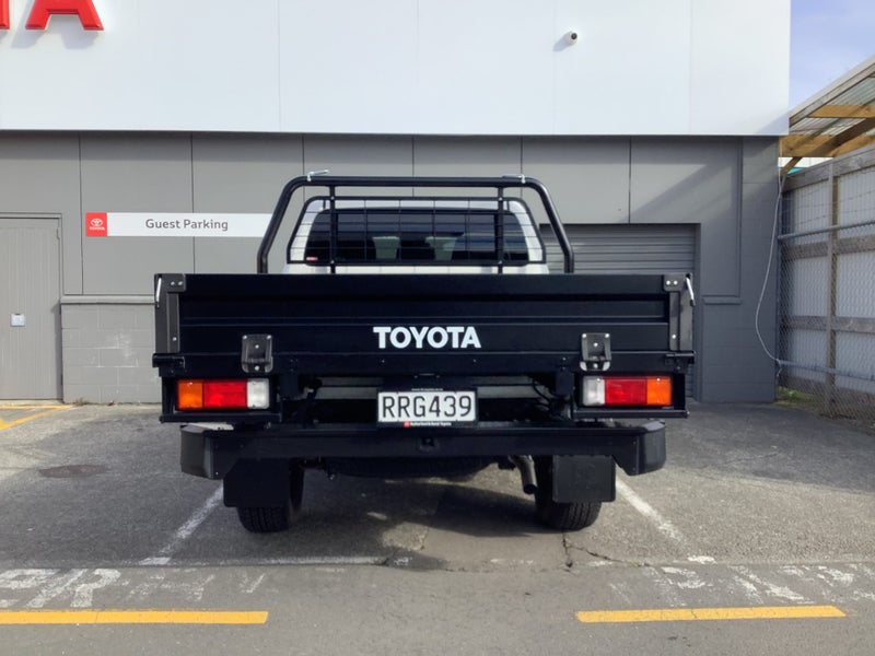 2026 Toyota Hilux SR5 2.8DT Hybrid 6AT 4WD Doub... image 4