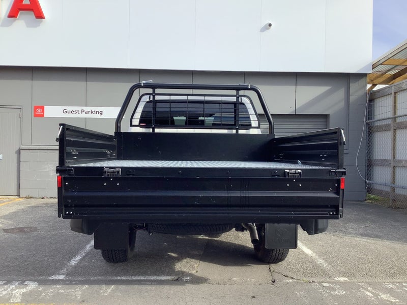 2026 Toyota Hilux SR5 2.8DT Hybrid 6AT 4WD Doub... image 5