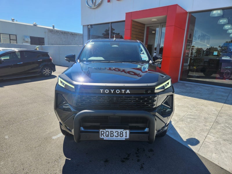 2026 Toyota Hilux SR5 2.8DT Hybrid 6AT 4WD - EX... image 2