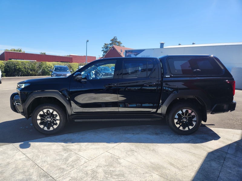 2026 Toyota Hilux SR5 2.8DT Hybrid 6AT 4WD - EX... image 4