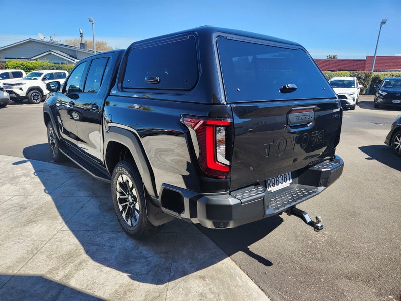 2026 Toyota Hilux SR5 2.8DT Hybrid 6AT 4WD - EX... image 5