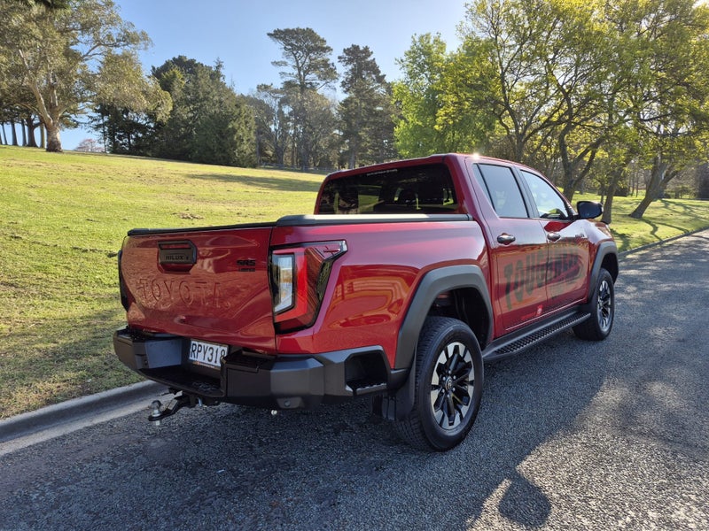 2026 Toyota Hilux SR5 Limited 2.8DT Hybrid 6AT... image 5